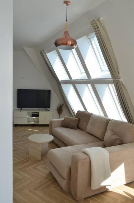 Luxury Apartment With A Balcony And View In Riga Old Town Екстериор снимка