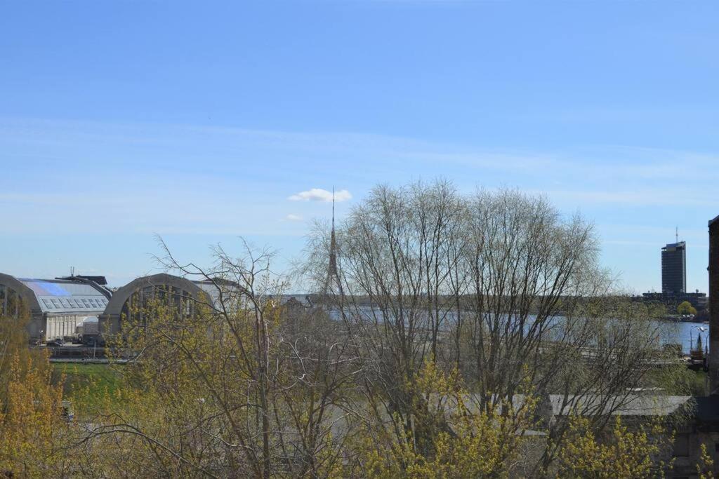 Luxury Apartment With A Balcony And View In Riga Old Town Екстериор снимка