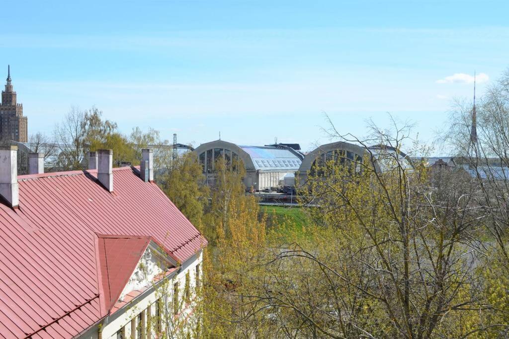 Luxury Apartment With A Balcony And View In Riga Old Town Екстериор снимка